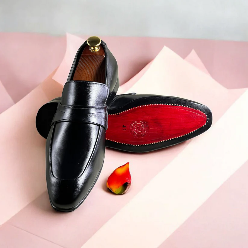 Handmade green leather loafers for men – premium all-leather slip-on dress shoes with durable sole, stylish penny loafer design, and luxury craftsmanship