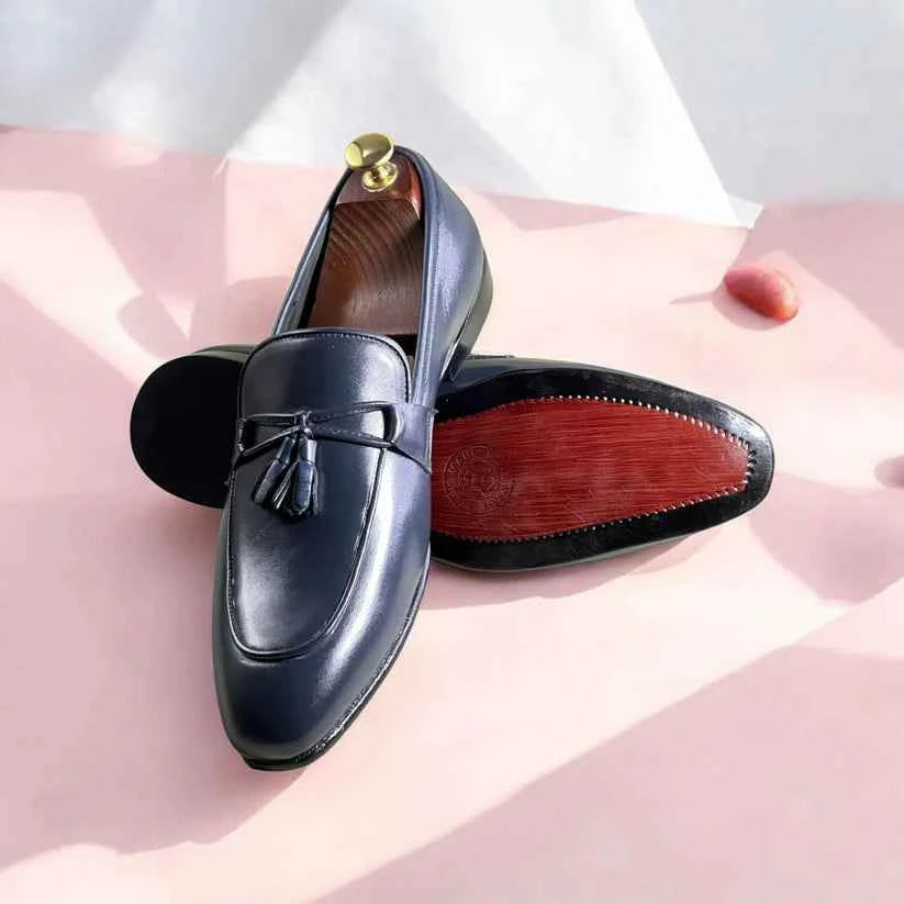 Discover timeless craftsmanship with Scarpe Blu – Handmade Blue Leather Shoes, designed for men who appreciate elegance, comfort, and individuality. Expertly handcrafted from premium full-grain leather, these shoes combine Italian-inspired design with modern sophistication. The deep blue tone adds a bold yet classy touch, making them perfect for formal occasions, weddings, business meetings, and smart casual wear.
