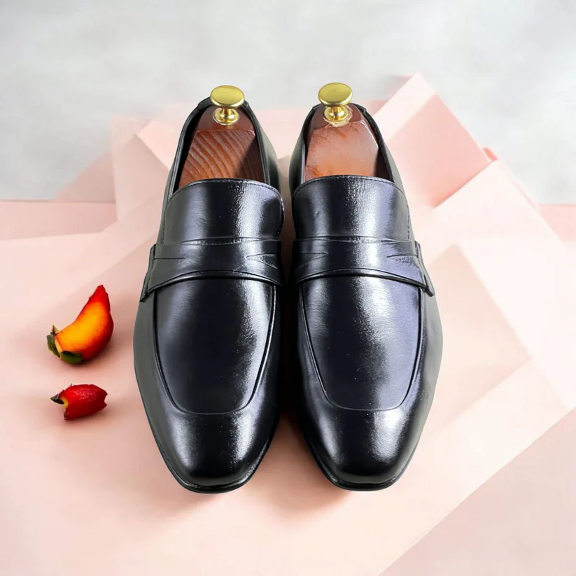 Handmade green leather loafers for men – premium all-leather slip-on dress shoes with durable sole, stylish penny loafer design, and luxury craftsmanship