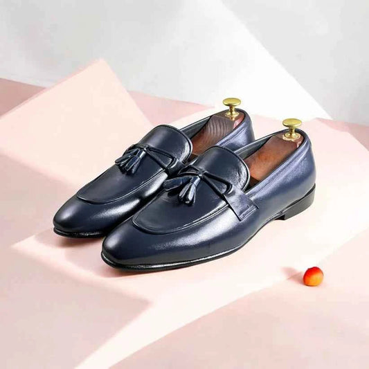Discover timeless craftsmanship with Scarpe Blu – Handmade Blue Leather Shoes, designed for men who appreciate elegance, comfort, and individuality. Expertly handcrafted from premium full-grain leather, these shoes combine Italian-inspired design with modern sophistication. The deep blue tone adds a bold yet classy touch, making them perfect for formal occasions, weddings, business meetings, and smart casual wear.