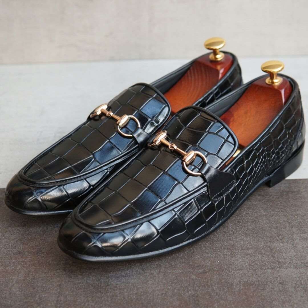 AS-001-F (c) Adler Shoes Makes Pakistan Best Handmade Leather Shoes.● Upper: 100% Original Aniline Leather ● Sole: 100% Original Cow Leather Sole ● Lining: Anti-bacterial lining with added comfort ● Warranty: 3-Month Repair Warranty