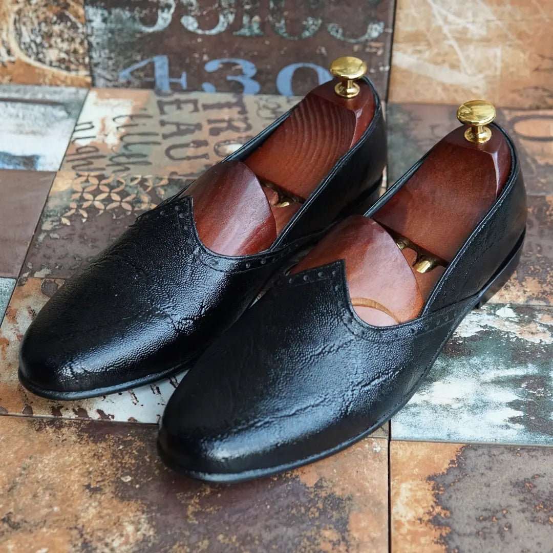 AS-0333 BE -Adler Shoes Makes Pakistan Best Handmade Leather Shoes.● Upper: 100% Original Aniline Leather ● Sole: 100% Original Cow Leather Sole ● Lining: Anti-bacterial lining with added comfort ● Warranty: 3-Month Repair Warranty
