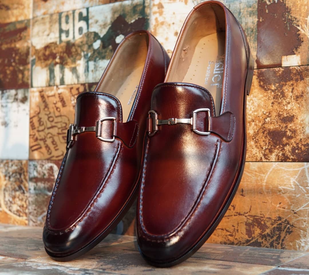 AS-7779 -BM -Adler Shoes Makes Pakistan Best Handmade Leather Shoes.● Upper: 100% Original Aniline Leather ● Sole: 100% Original Cow Leather Sole ● Lining: Anti-bacterial lining with added comfort ● Warranty: 3-Month Repair Warranty