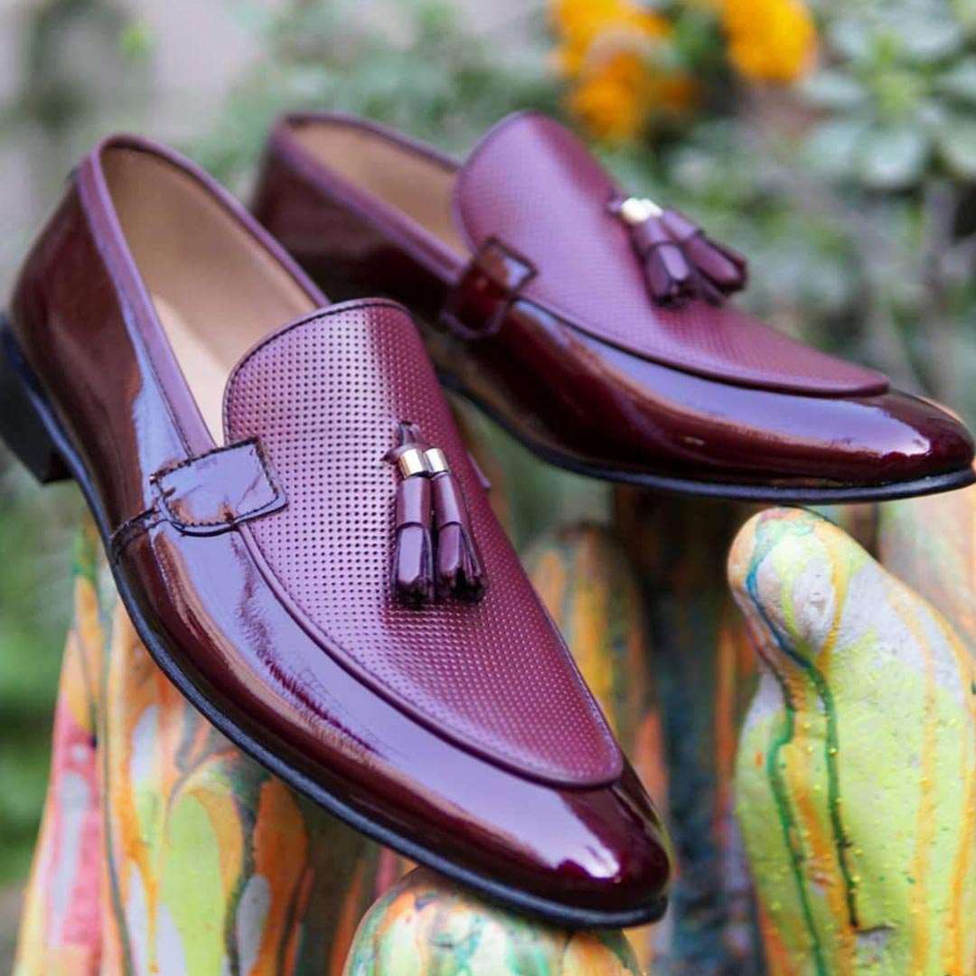 AS-2755 -Adler Shoes Makes Pakistan Best Handmade Leather Shoes.● Upper: 100% Original Aniline Leather ● Sole: 100% Original Cow Leather Sole ● Lining: Anti-bacterial lining with added comfort ● Warranty: 3-Month Repair Warranty