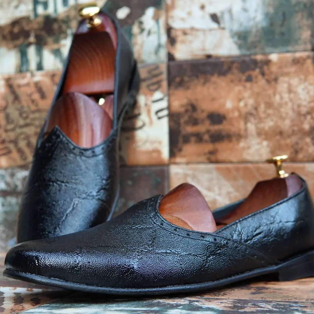 AS-0333 BE -Adler Shoes Makes Pakistan Best Handmade Leather Shoes.● Upper: 100% Original Aniline Leather ● Sole: 100% Original Cow Leather Sole ● Lining: Anti-bacterial lining with added comfort ● Warranty: 3-Month Repair Warranty